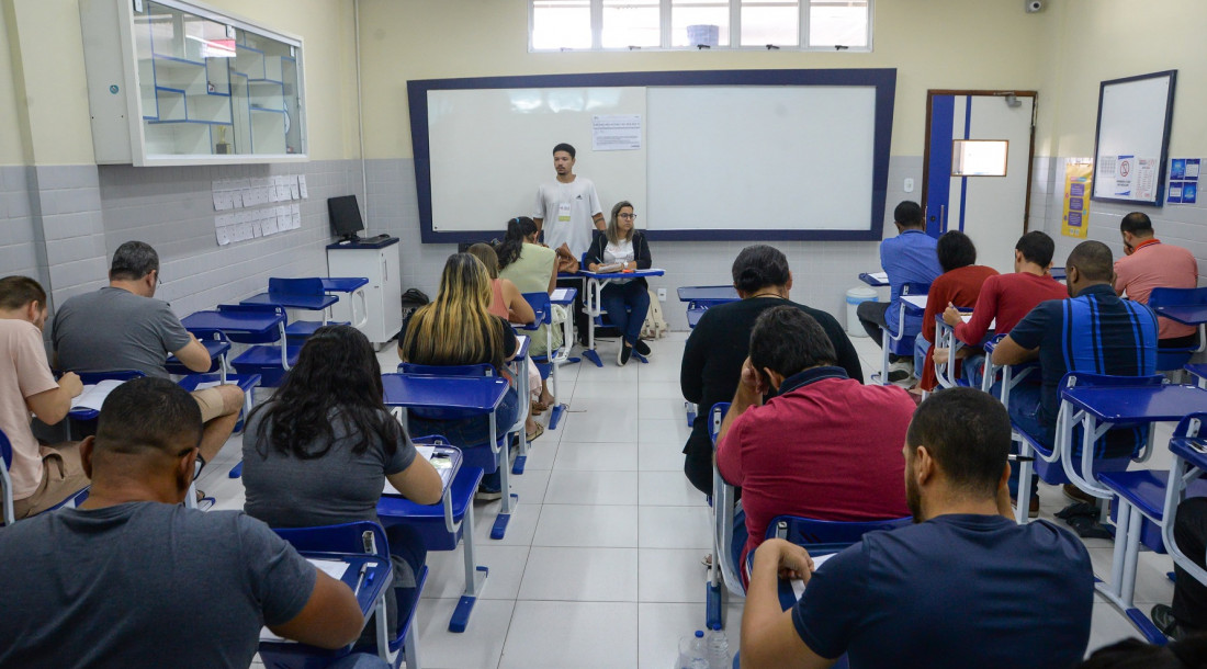 Candidatos realizam provas do concurso público da Agrese