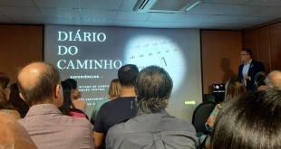 Médico compartilha sua incrível jornada de 119 quilômetros em Santiago de Compostela