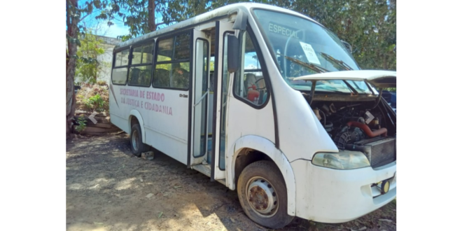 Ônibus da Sejuc irá a leilão