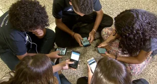 Volta às aulas sem celular: saiba como vai funcionar a nova lei